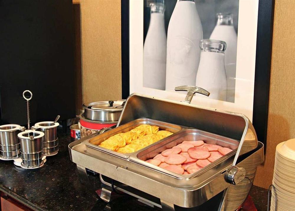 Hampton Inn & Suites הופקינסוויל מסעדה תמונה