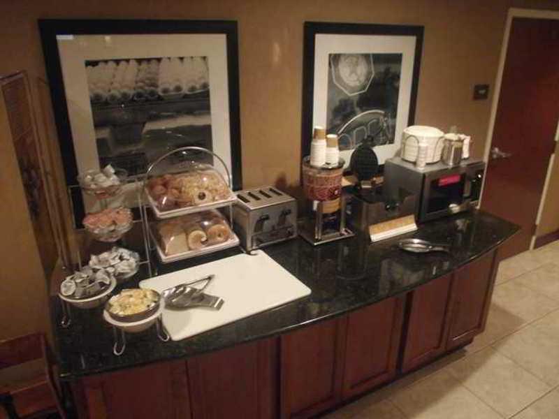 Hampton Inn & Suites הופקינסוויל מסעדה תמונה